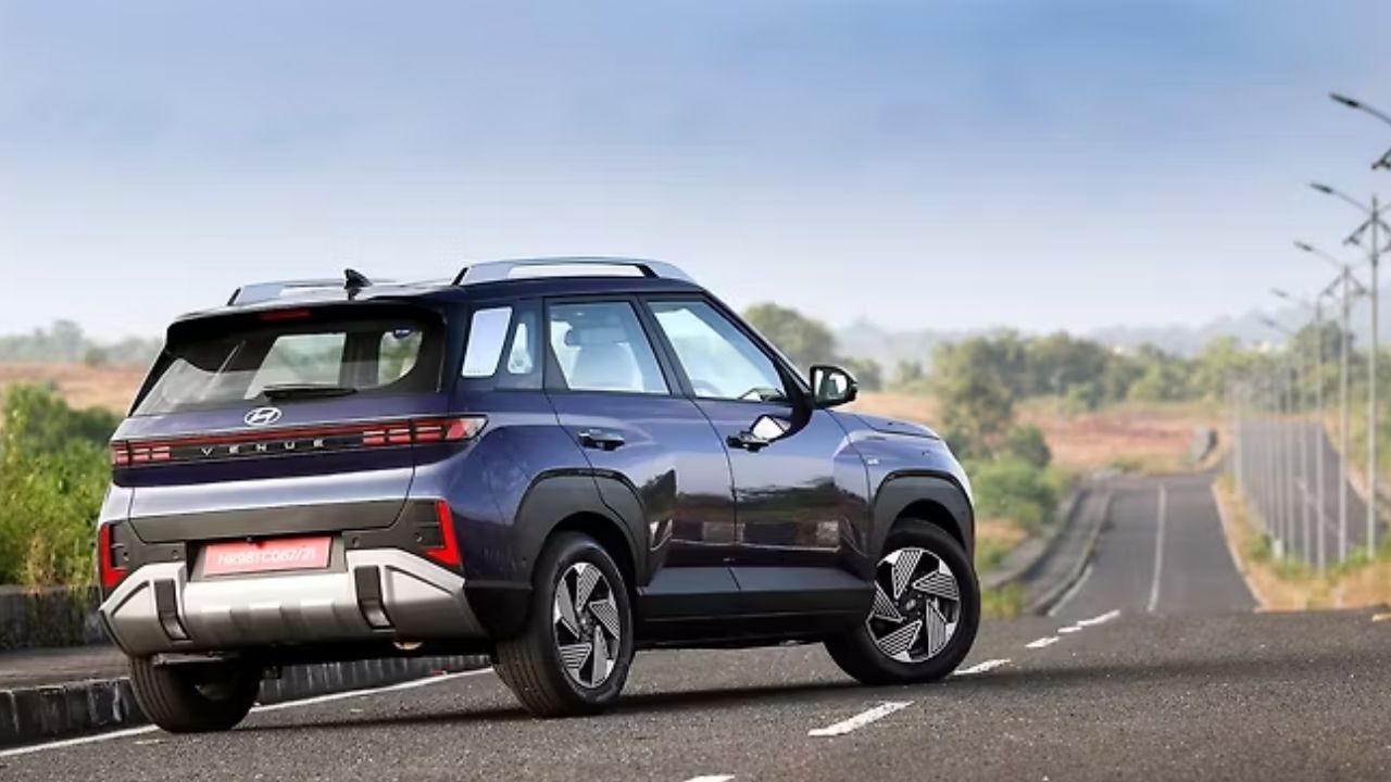 New Hyundai Venue Crosses 32,000 Bookings Within One Month Of Launch, Major Design And Feature Upgrades Drive Demand